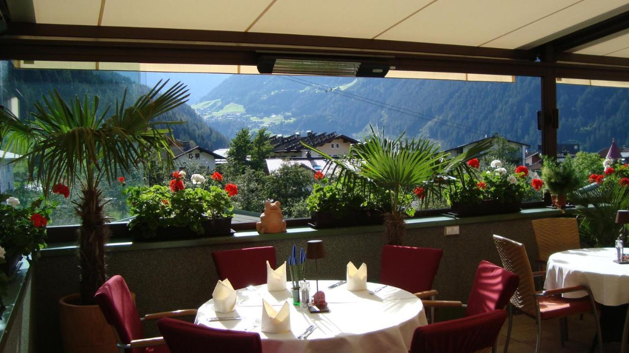 Hotel Landenhof Superior Mayrhofen Exterior photo