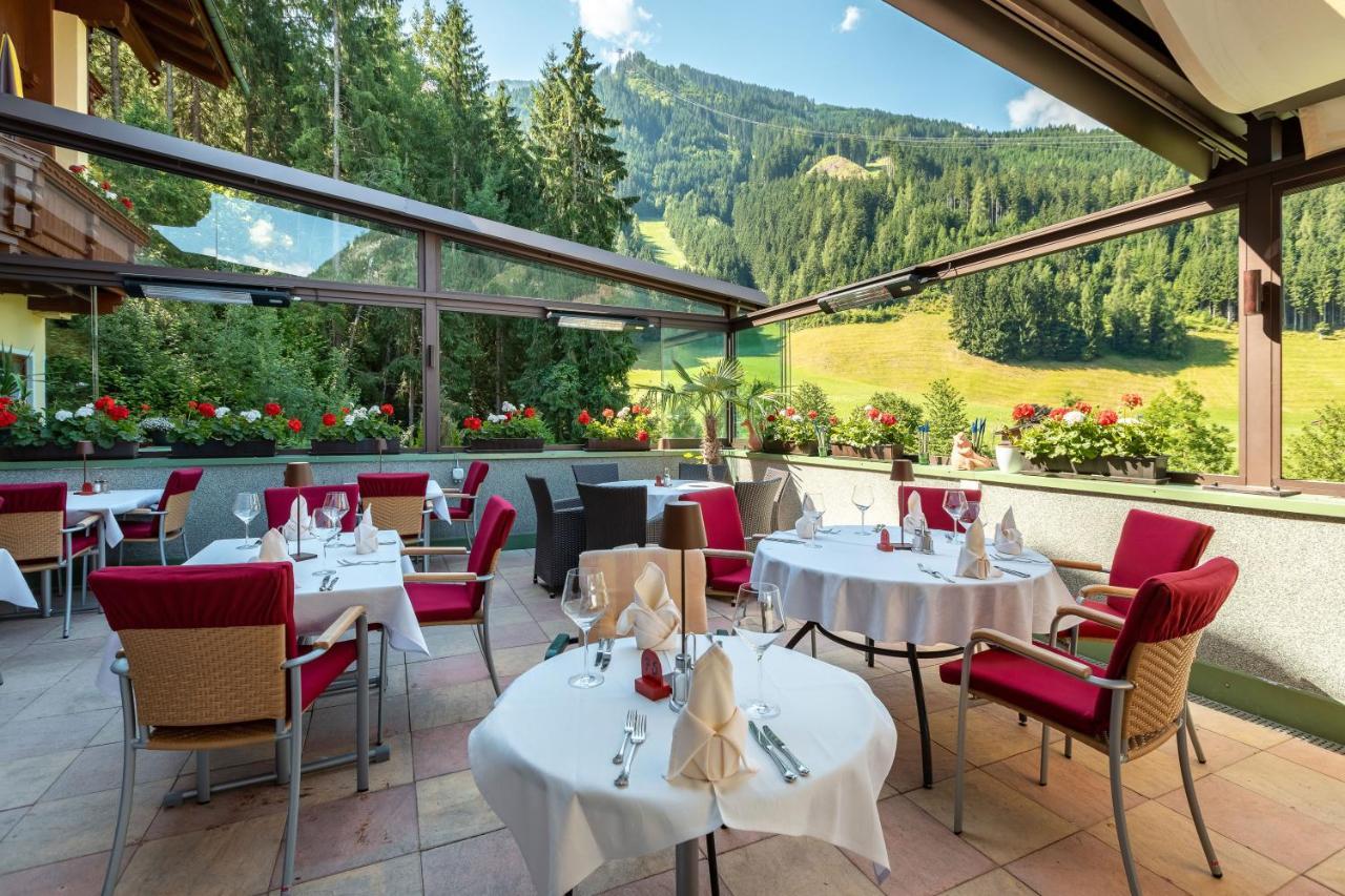 Hotel Landenhof Superior Mayrhofen Exterior photo