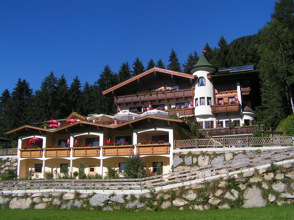 Hotel Landenhof Superior Mayrhofen Exterior photo